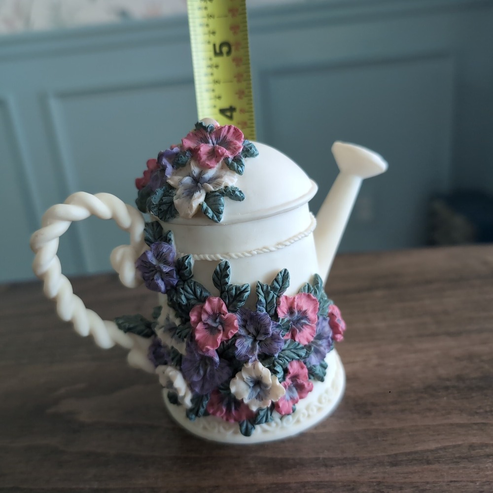 Vintage Dezine Watering Can Trinket Box Lid Cream Floral Hand Painted 1993 - Picture 7 of 11